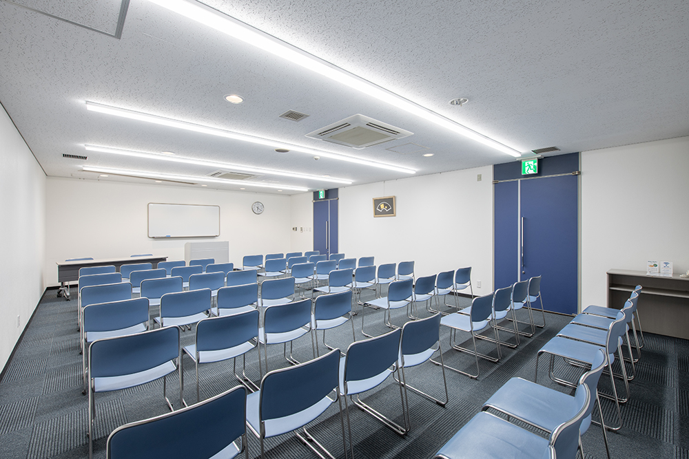 写真：101号室シアター形式