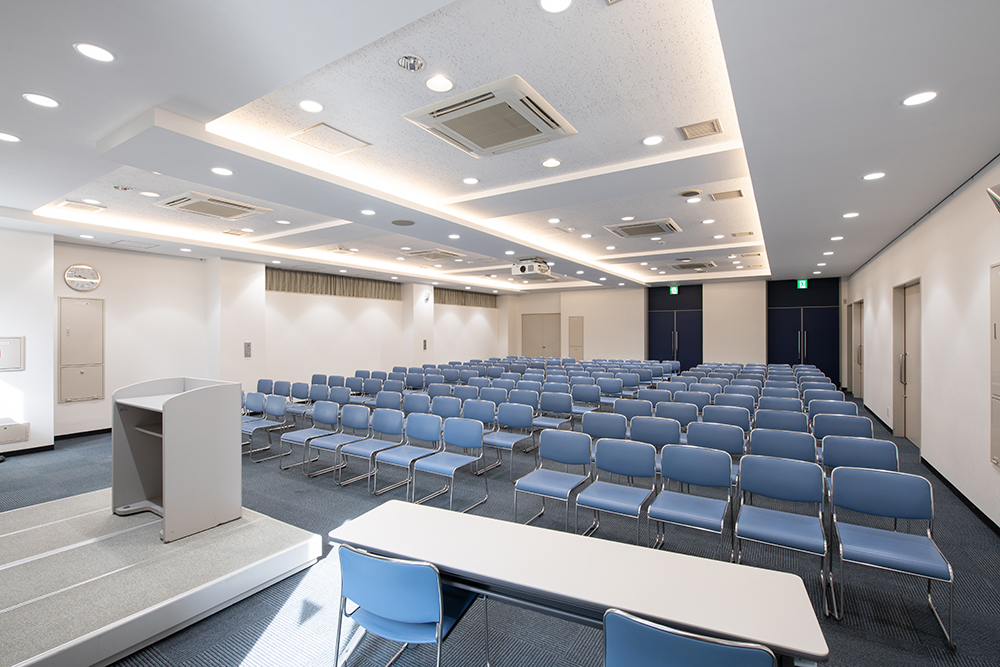 写真：301号室シアター形式前方から