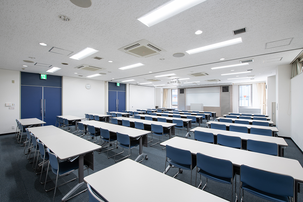 写真：501ABスクール形式後方から