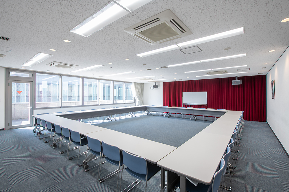 写真：601号室ロの字形式