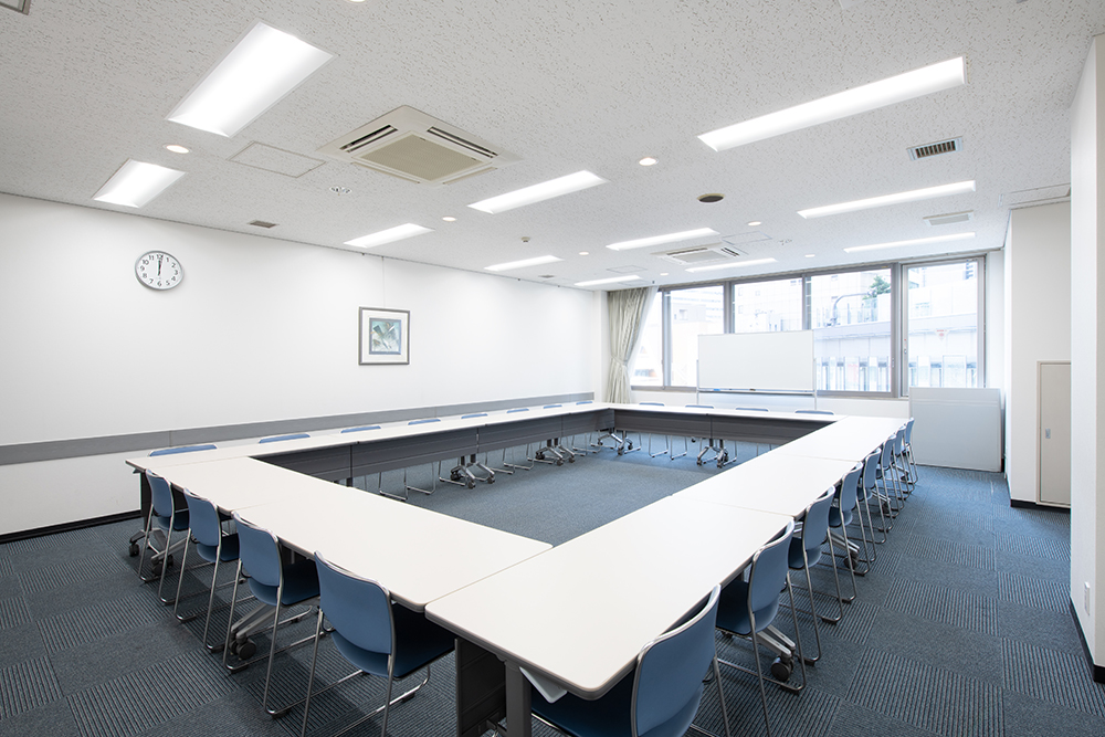 写真：701号室ロの字形式