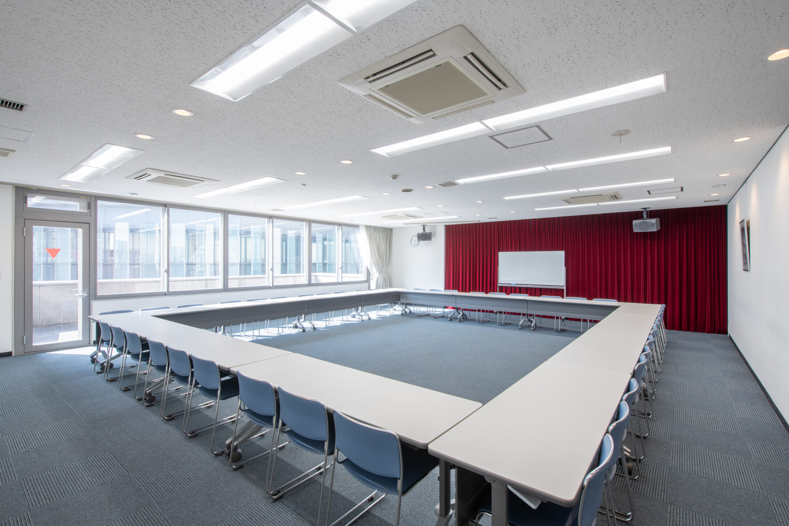 会議室選びに迷ったら、まずはご相談ください