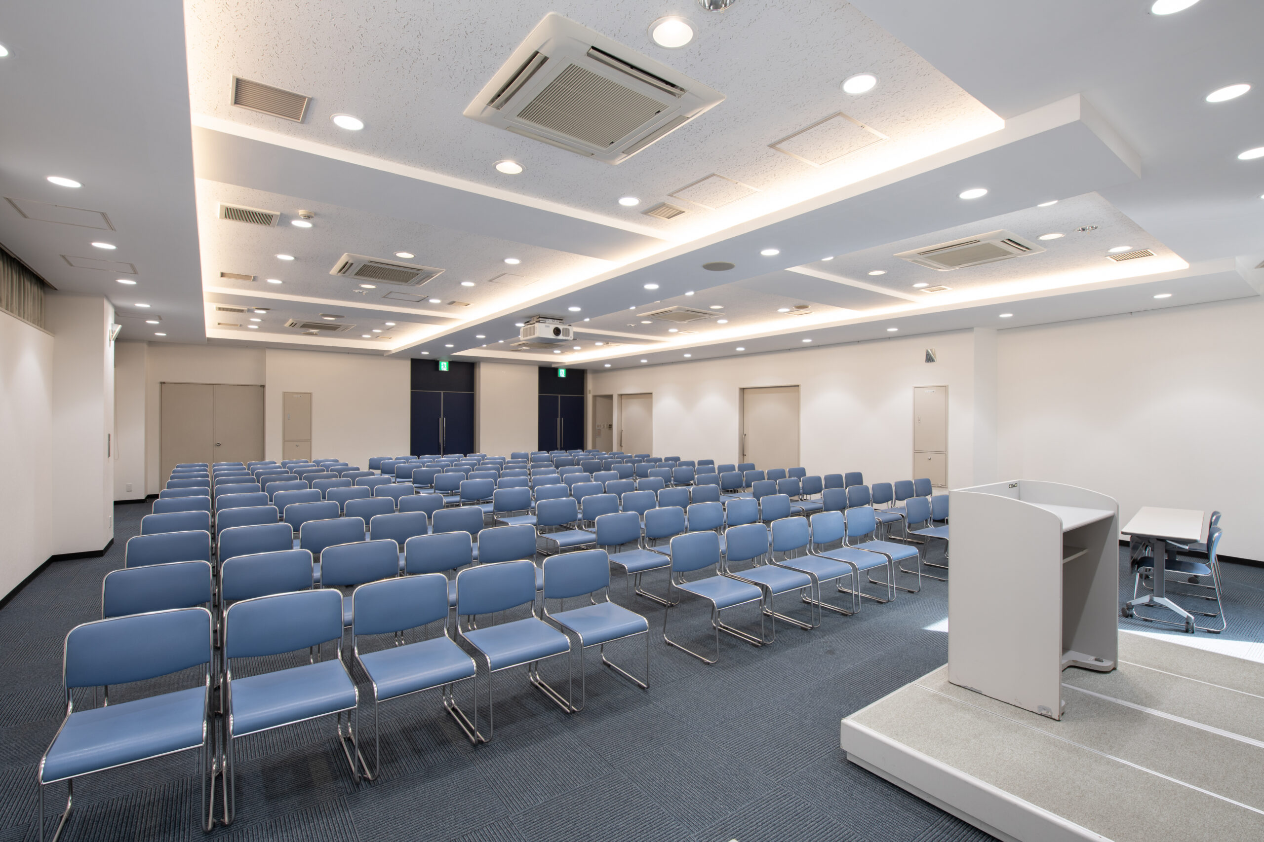 名古屋駅前で会議室を探すときに確認したいポイント